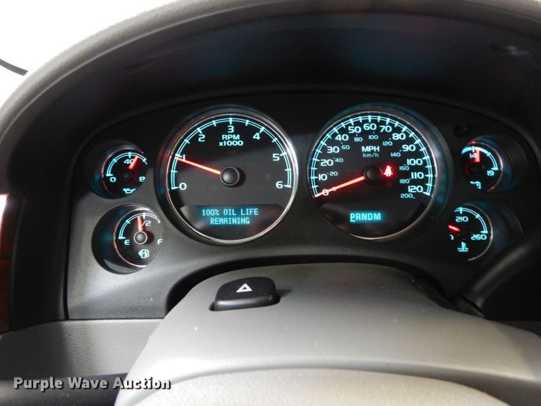 image for item LB9962 2011 Chevrolet Suburban LT 1500  SUV