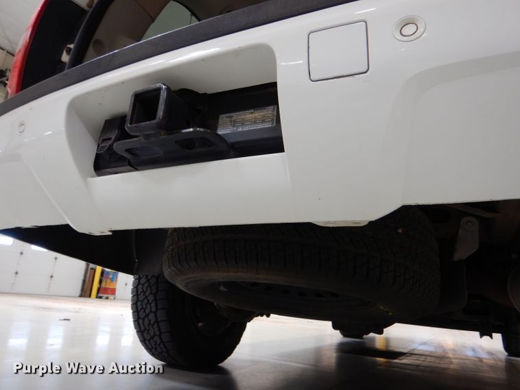 image for item LB9962 2011 Chevrolet Suburban LT 1500  SUV