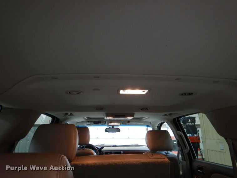 image for item LB9962 2011 Chevrolet Suburban LT 1500  SUV