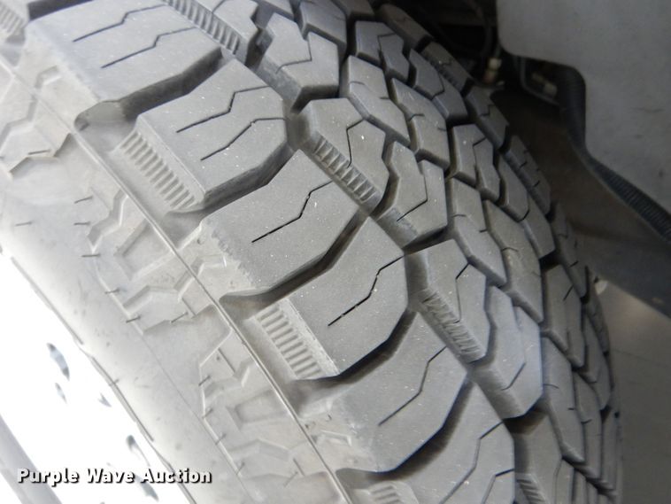 image for item LB9962 2011 Chevrolet Suburban LT 1500  SUV