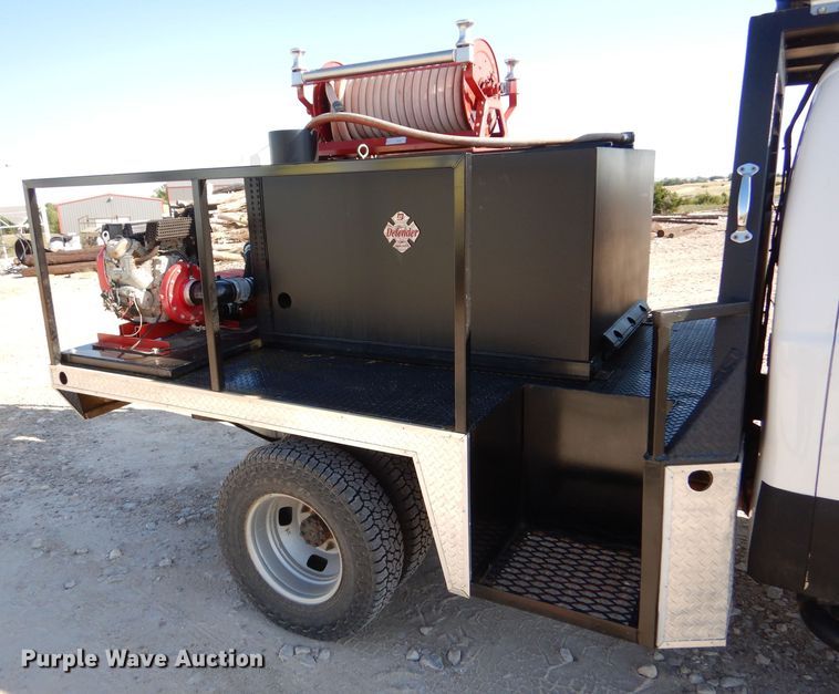 image for item LB9965 2006 Ford F350 Super Duty XL  brush fire truck