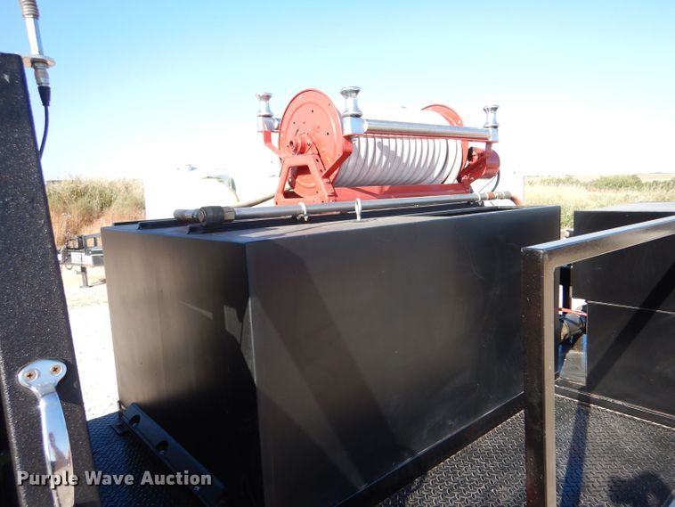 image for item LB9965 2006 Ford F350 Super Duty XL  brush fire truck