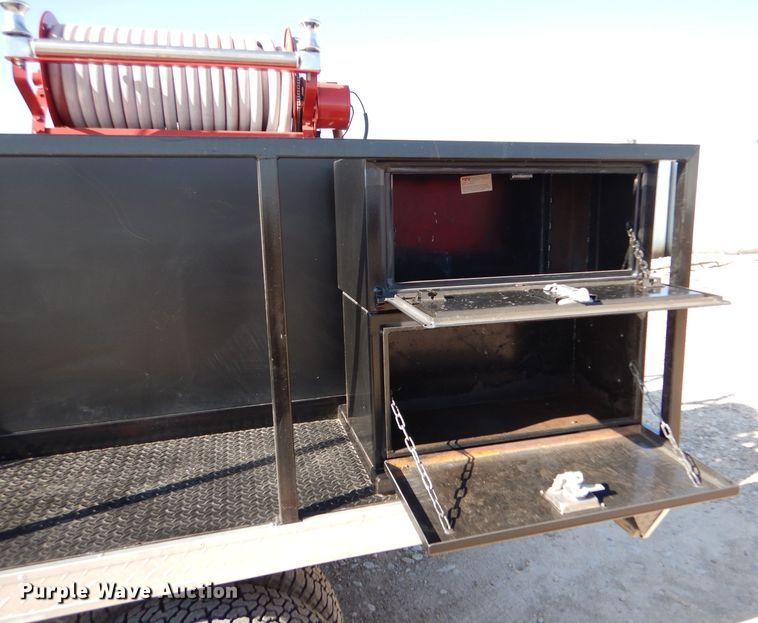 image for item LB9965 2006 Ford F350 Super Duty XL  brush fire truck