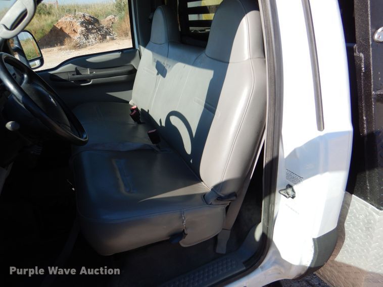 image for item LB9965 2006 Ford F350 Super Duty XL  brush fire truck