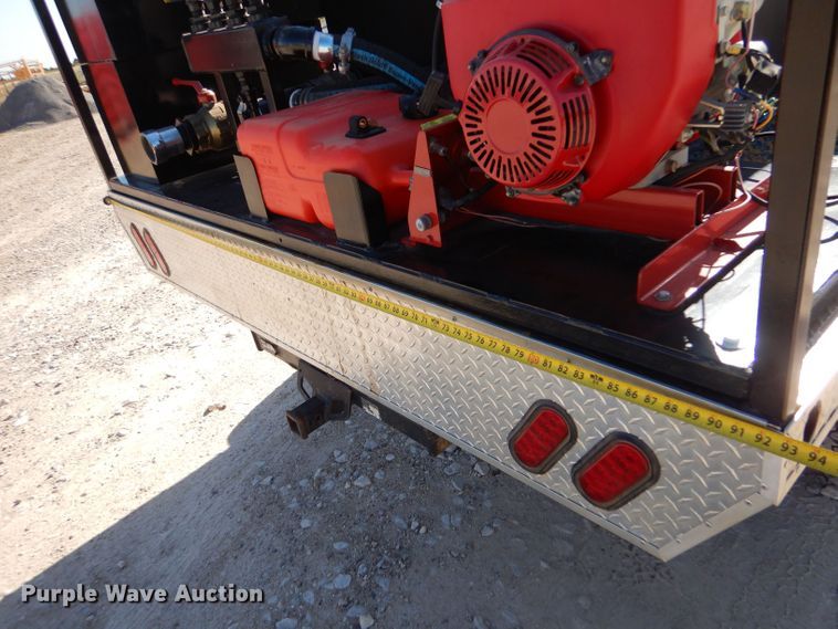 image for item LB9965 2006 Ford F350 Super Duty XL  brush fire truck