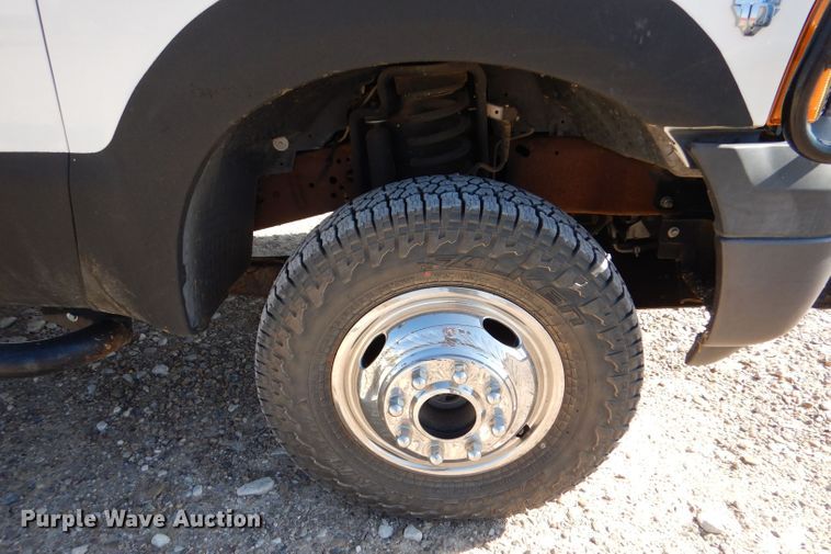 image for item LB9965 2006 Ford F350 Super Duty XL  brush fire truck