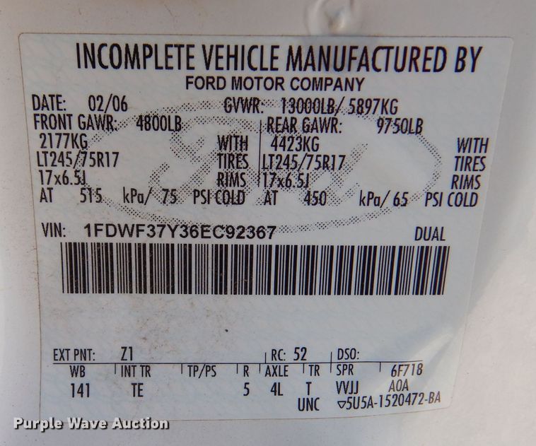 image for item LB9965 2006 Ford F350 Super Duty XL  brush fire truck