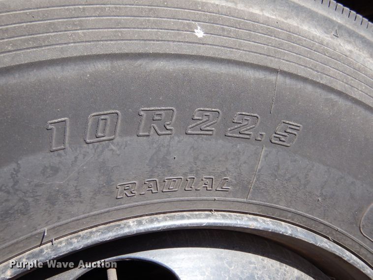 image for item LB9976 2000 Blue Bird  school bus