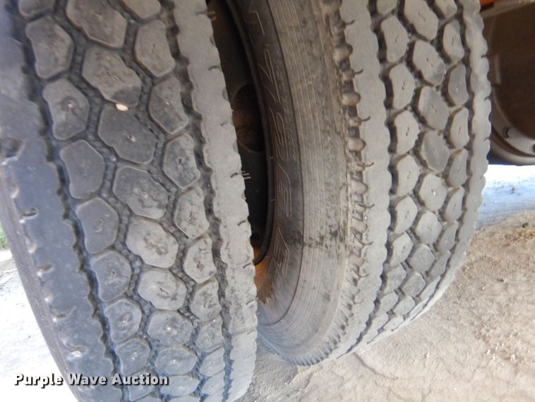 image for item LB9976 2000 Blue Bird  school bus