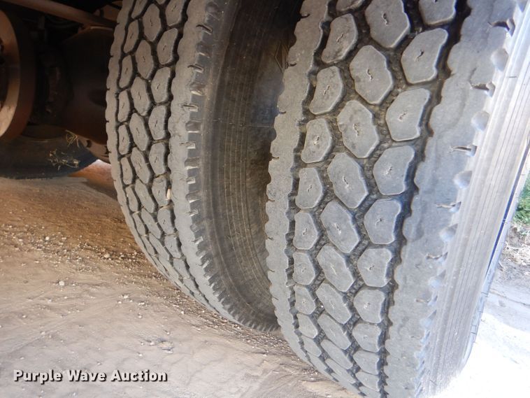 image for item LB9976 2000 Blue Bird  school bus