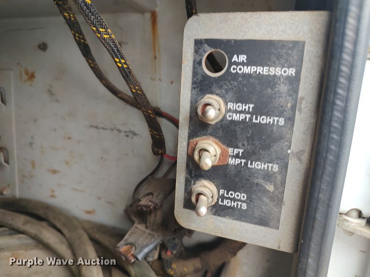 image for item LK9080 2006 Ford F450 Super Duty  utility / service truck