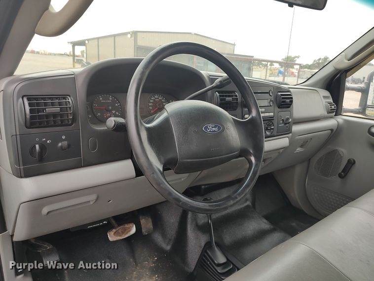 image for item LK9080 2006 Ford F450 Super Duty  utility / service truck