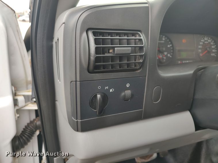 image for item LK9080 2006 Ford F450 Super Duty  utility / service truck