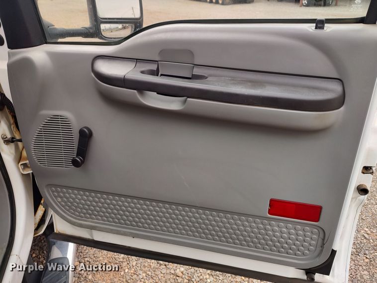 image for item LK9080 2006 Ford F450 Super Duty  utility / service truck