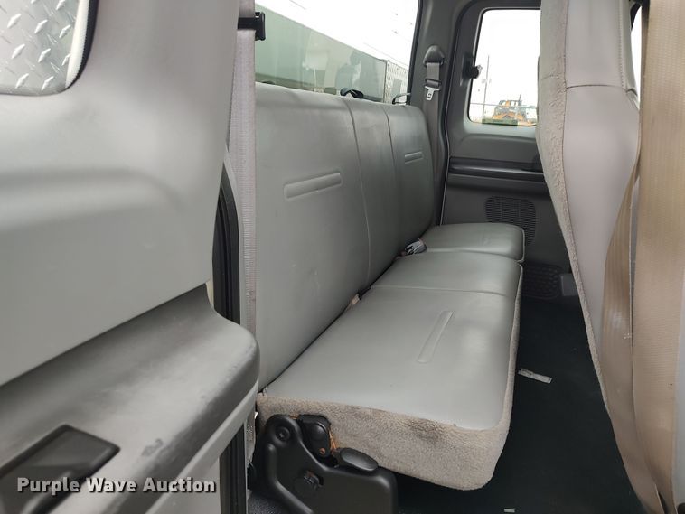 image for item LK9080 2006 Ford F450 Super Duty  utility / service truck