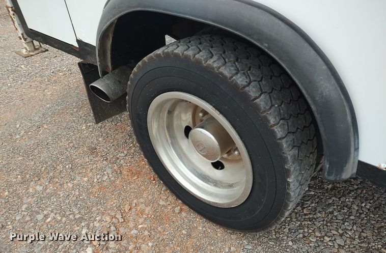 image for item LK9080 2006 Ford F450 Super Duty  utility / service truck