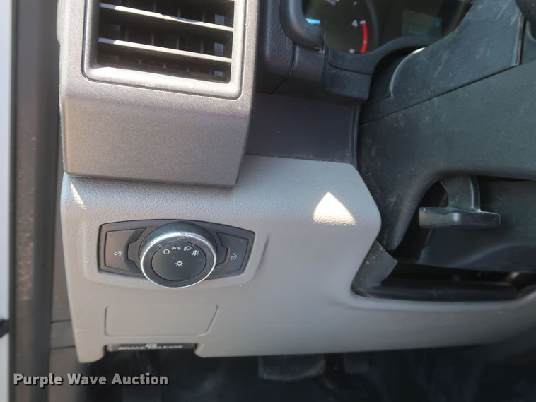 image for item LK9130 2018 Ford F450 Super Duty XL  SuperCab utility / service truck