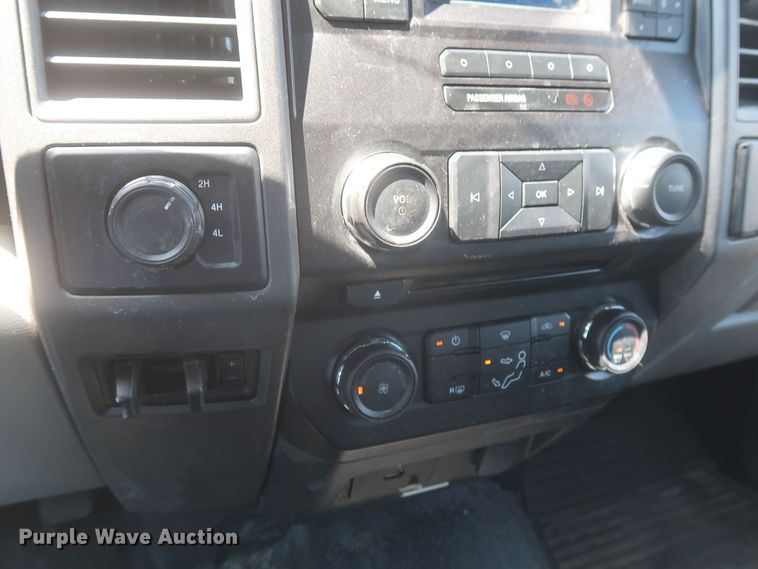 image for item LK9130 2018 Ford F450 Super Duty XL  SuperCab utility / service truck