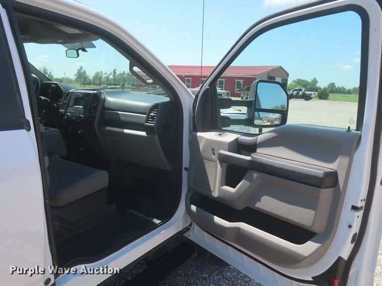 image for item LK9130 2018 Ford F450 Super Duty XL  SuperCab utility / service truck