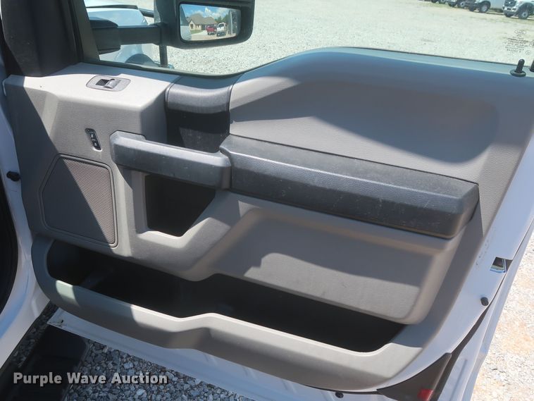 image for item LK9130 2018 Ford F450 Super Duty XL  SuperCab utility / service truck