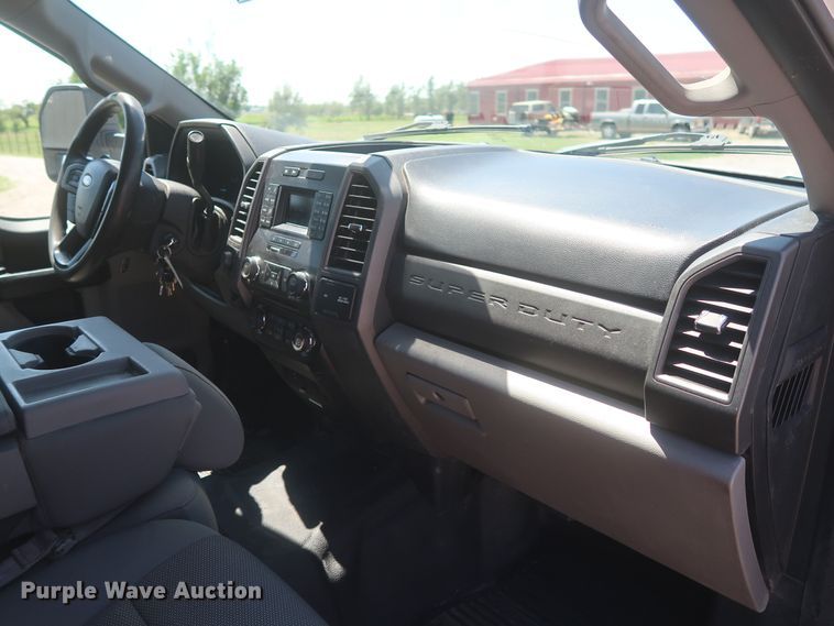 image for item LK9130 2018 Ford F450 Super Duty XL  SuperCab utility / service truck