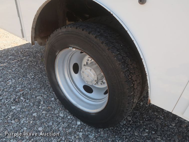 image for item LK9130 2018 Ford F450 Super Duty XL  SuperCab utility / service truck