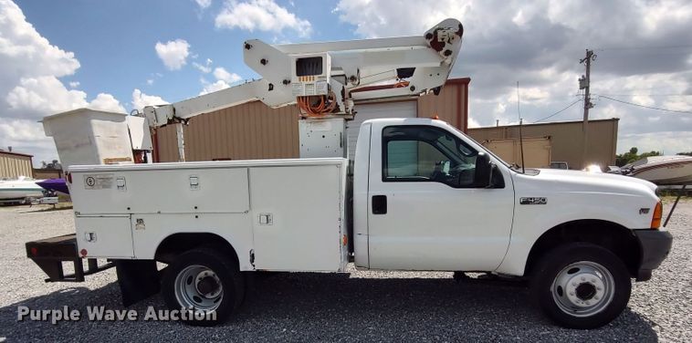 image for item LK9137 2001 Ford F450 Super Duty  bucket truck