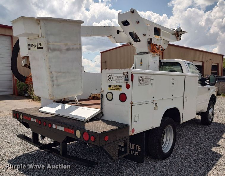 image for item LK9137 2001 Ford F450 Super Duty  bucket truck