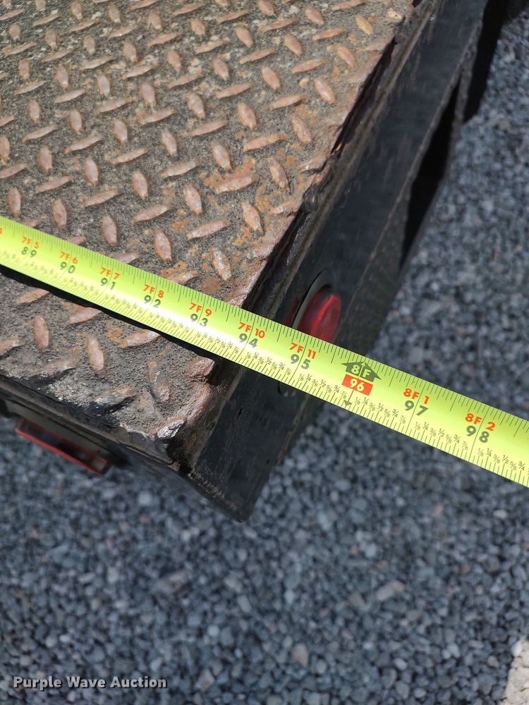 image for item LK9137 2001 Ford F450 Super Duty  bucket truck