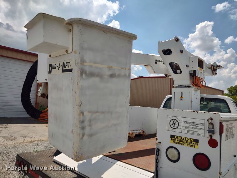 image for item LK9137 2001 Ford F450 Super Duty  bucket truck