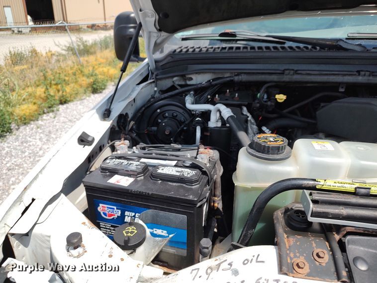 image for item LK9137 2001 Ford F450 Super Duty  bucket truck