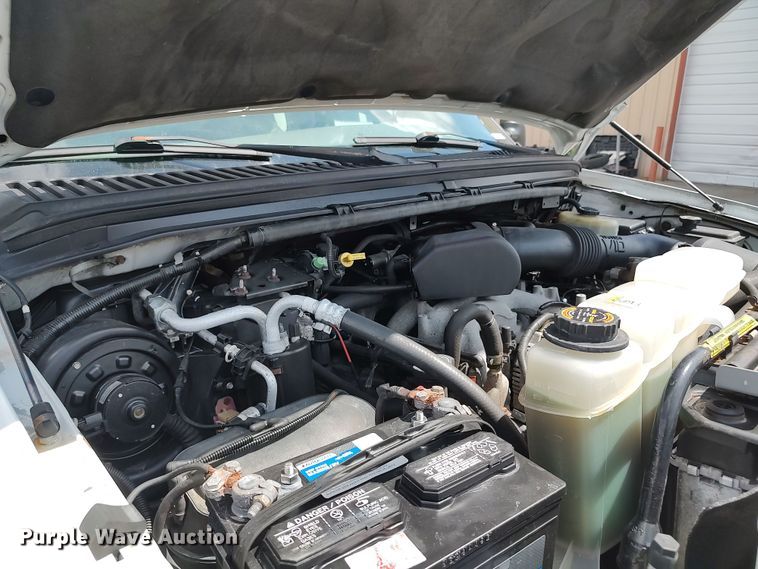 image for item LK9137 2001 Ford F450 Super Duty  bucket truck