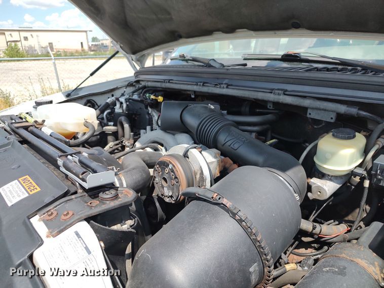 image for item LK9137 2001 Ford F450 Super Duty  bucket truck