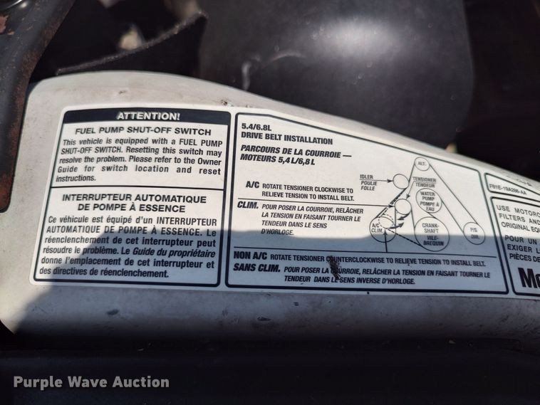 image for item LK9137 2001 Ford F450 Super Duty  bucket truck