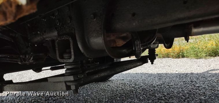 image for item LK9137 2001 Ford F450 Super Duty  bucket truck