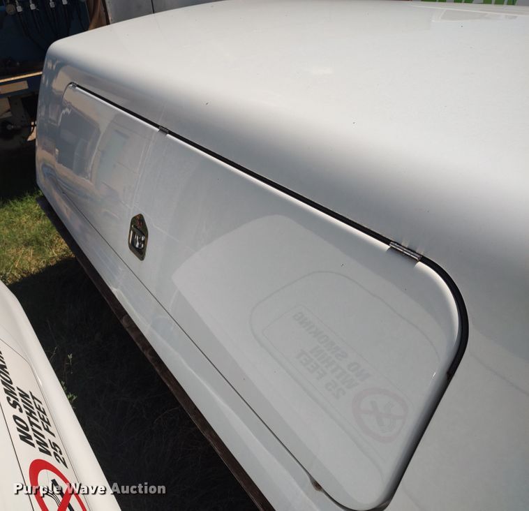 image for item LK9218 SnugPro XL  pickup truck topper