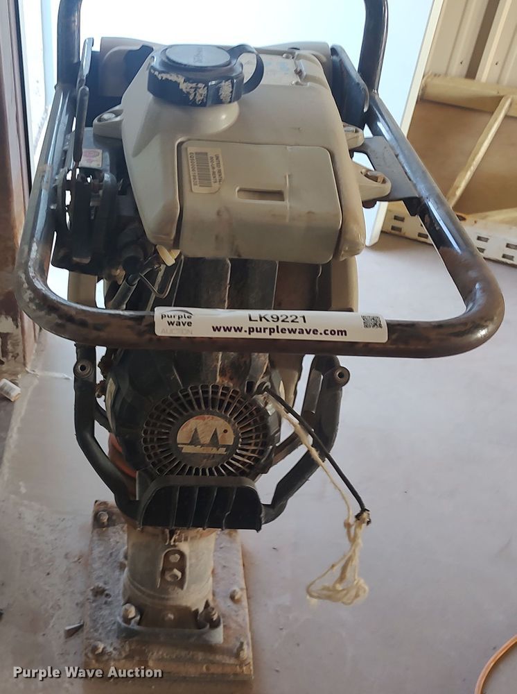 image for item LK9221 Multiquip MTX80  plate compactor