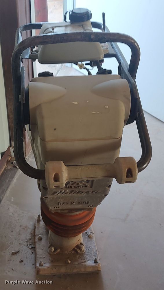 image for item LK9221 Multiquip MTX80  plate compactor