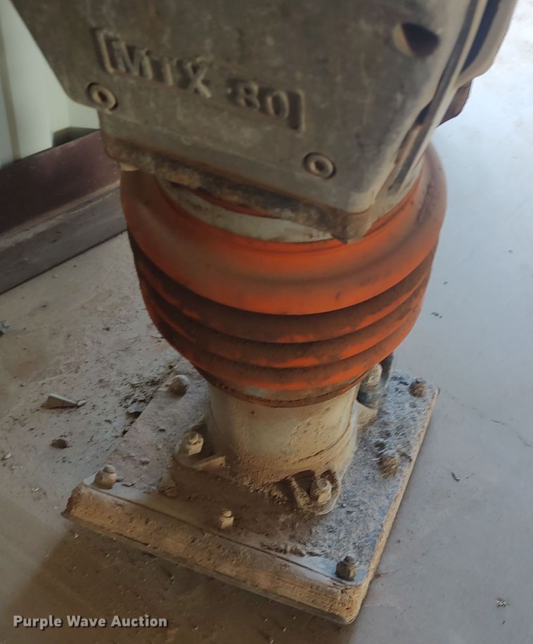 image for item LK9221 Multiquip MTX80  plate compactor