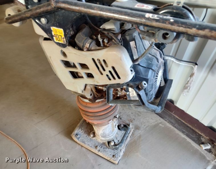 image for item LK9221 Multiquip MTX80  plate compactor