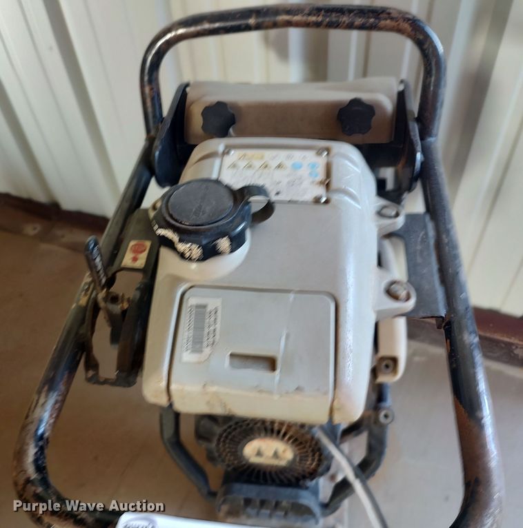 image for item LK9221 Multiquip MTX80  plate compactor