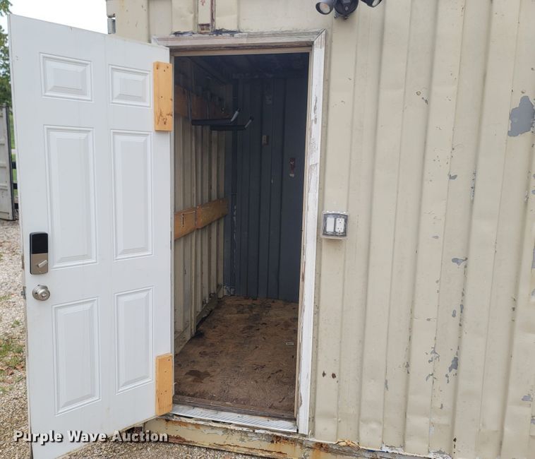 image for item LM9720 Storage container