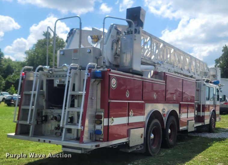 image for item LM9726 1992 Federal Motors Hurricane  aerial platform fire truck