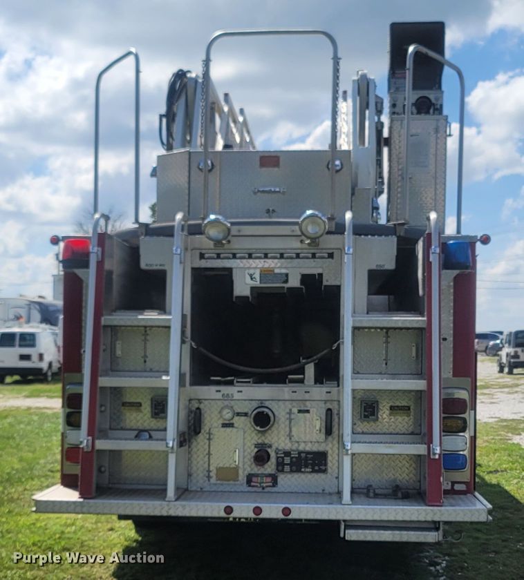 image for item LM9726 1992 Federal Motors Hurricane  aerial platform fire truck