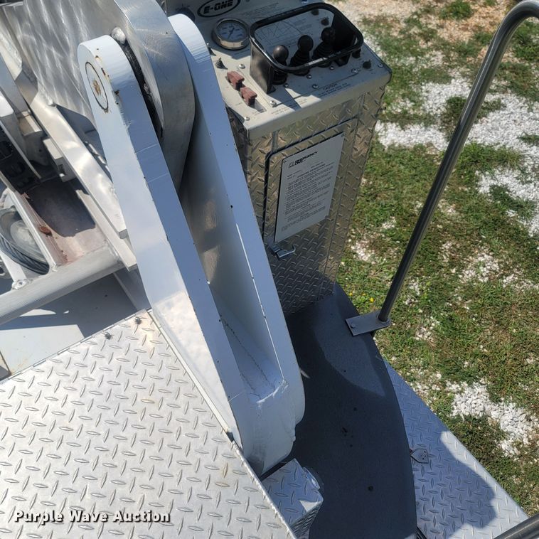 image for item LM9726 1992 Federal Motors Hurricane  aerial platform fire truck