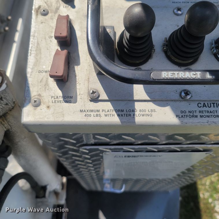 image for item LM9726 1992 Federal Motors Hurricane  aerial platform fire truck