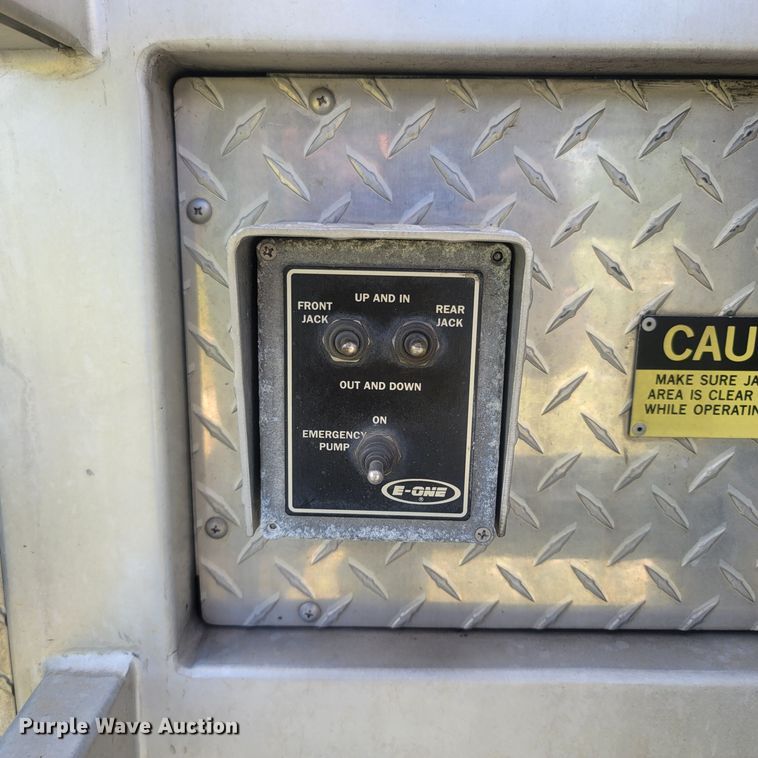 image for item LM9726 1992 Federal Motors Hurricane  aerial platform fire truck