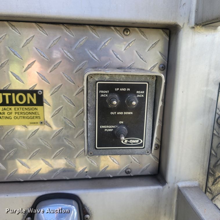 image for item LM9726 1992 Federal Motors Hurricane  aerial platform fire truck