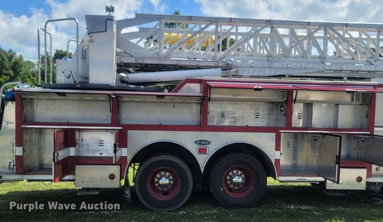 image for item LM9726 1992 Federal Motors Hurricane  aerial platform fire truck