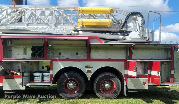 image for item LM9726 1992 Federal Motors Hurricane  aerial platform fire truck